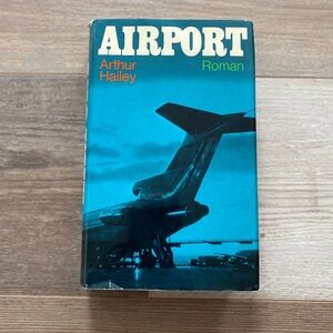 AIRPORT BY ARTHUR HAILEY 1968 GERMAN HARDCOVER BOOK